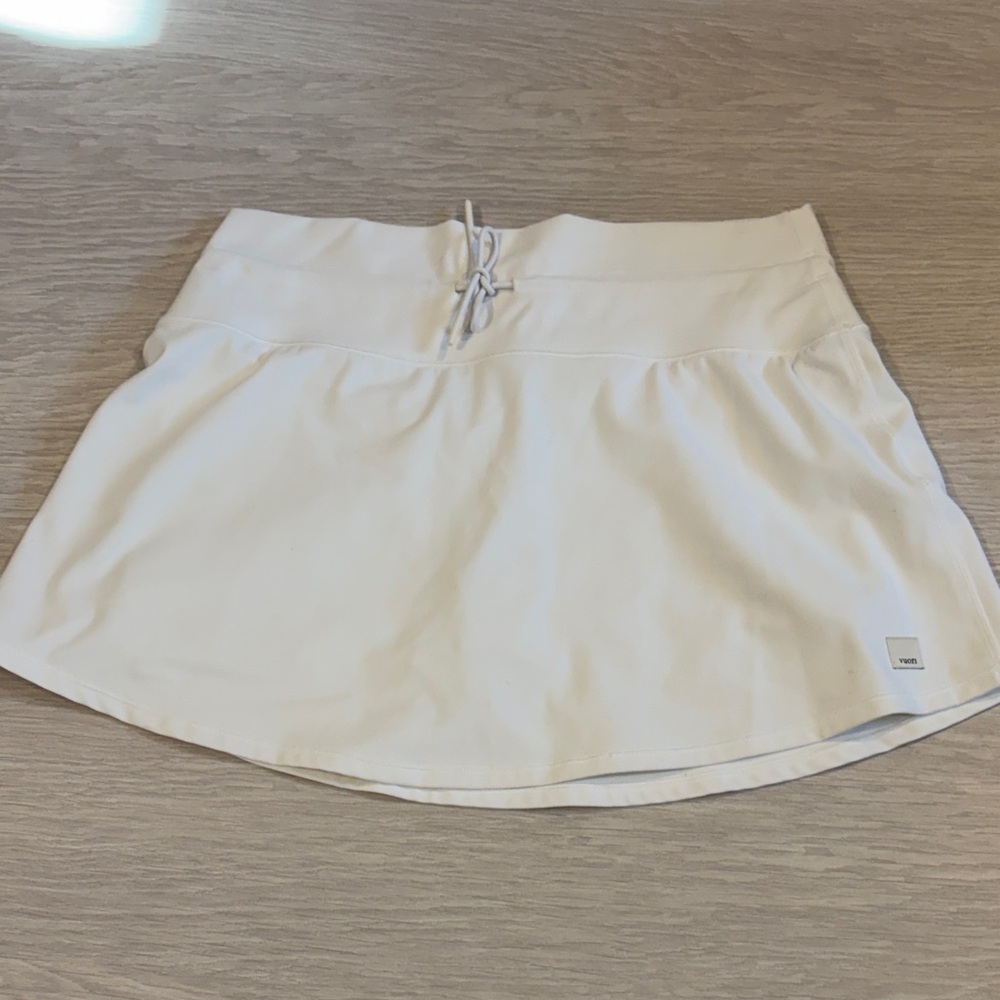 Vuori White Daily Skirt